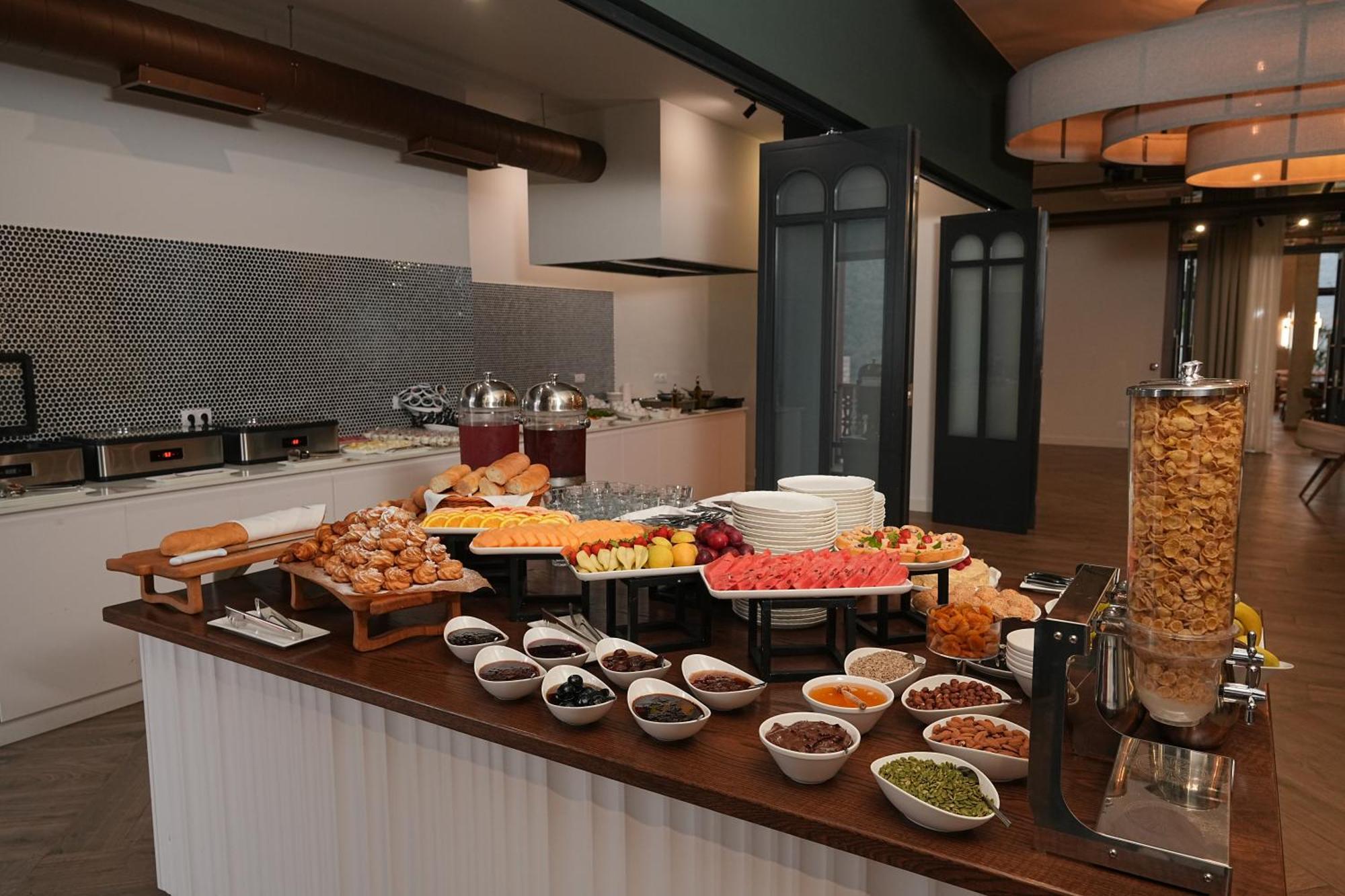 Dili Town Resort And Spa Dilijan Luaran gambar
